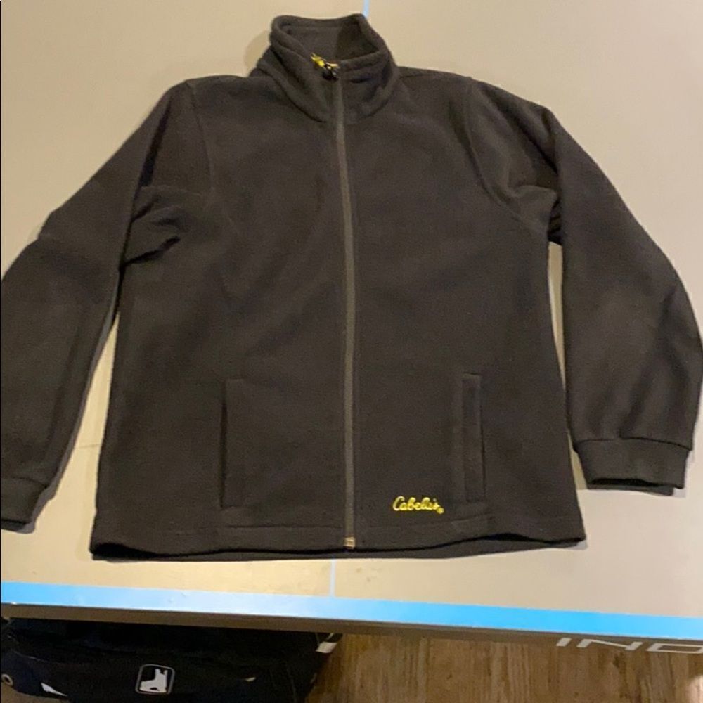 Cabela’s kids black fleece coat size medium.